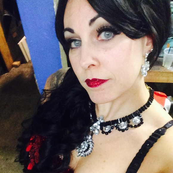 Meet your Posher, Chris - Picture 2 of 4